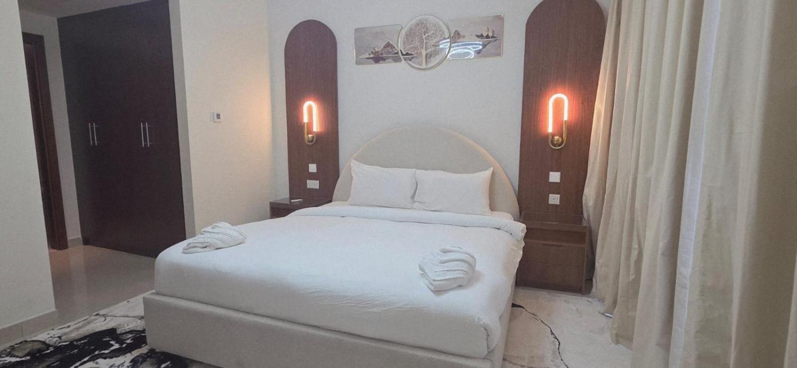 Apartment 13stnd- Luxury 2bhk - Near Burj Khalifa - Free Parking - Downtown