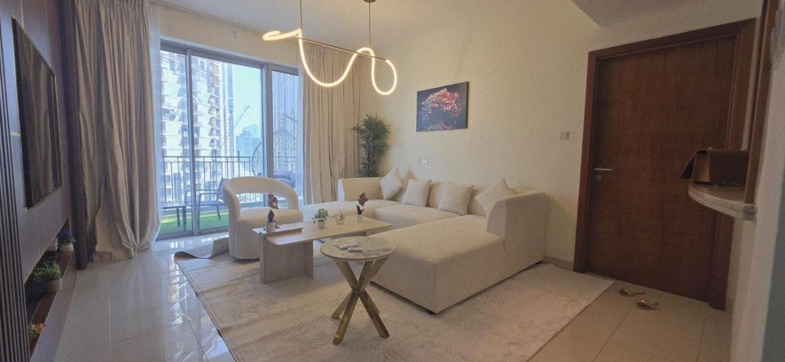 Apartment 13stnd- Luxury 2bhk - Near Burj Khalifa - Free Parking - Downtown Dubai