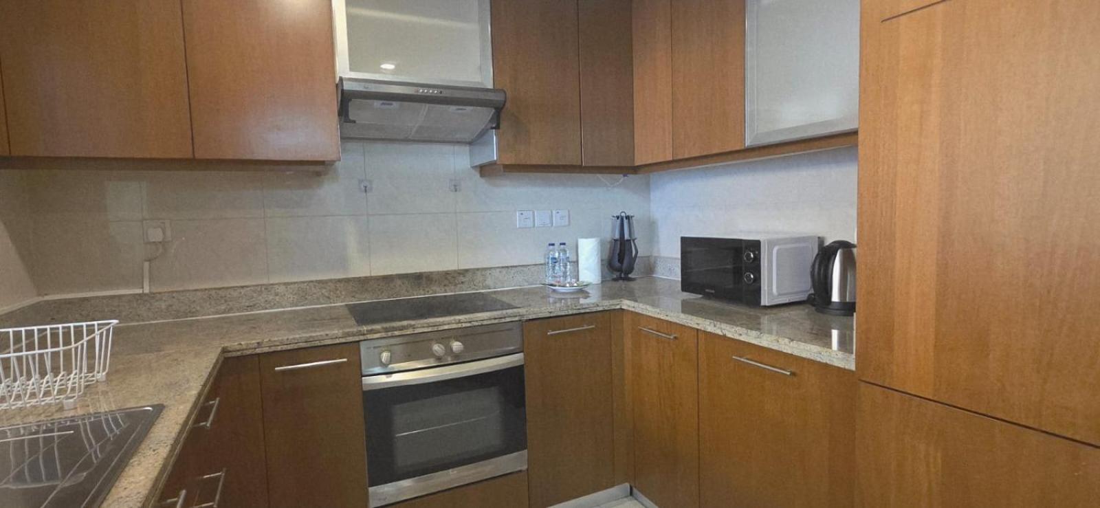 13stnd- Luxury 2bhk - Near Burj Khalifa - Free Parking - Downtown Dubai