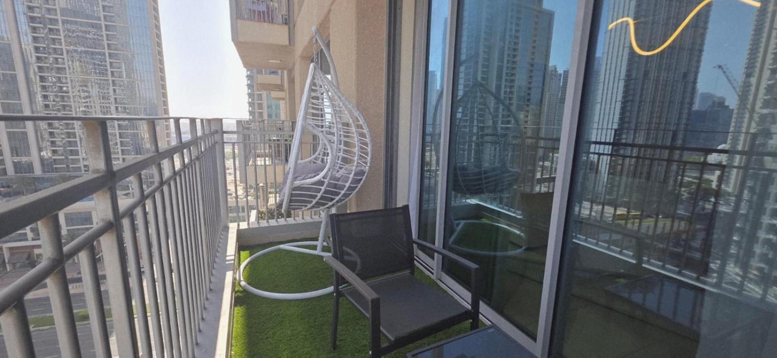 13stnd- Luxury 2bhk - Near Burj Khalifa - Free Parking - Downtown Dubai